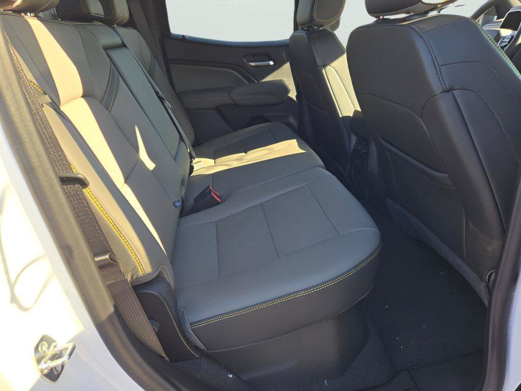 New 2026 Chevrolet Colorado ZR2 AWD/4WD image 13