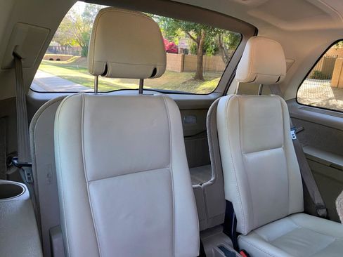 Used 2011 Volvo XC90 3.2 image 41