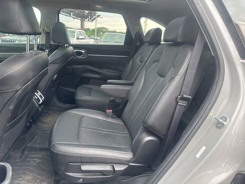 Used 2022 Kia Sorento SX AWD/4WD image 6