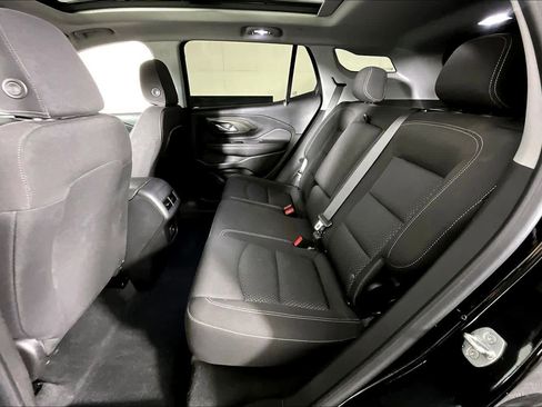 Used 2022 GMC Terrain SLE w/ Driver Convenience Package image 17