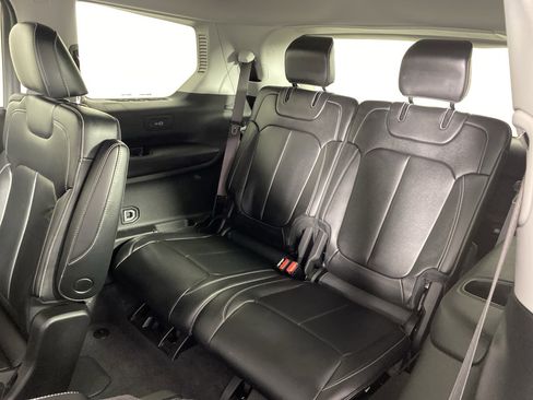 Used 2021 Jeep Grand Cherokee L Limited AWD/4WD image 33
