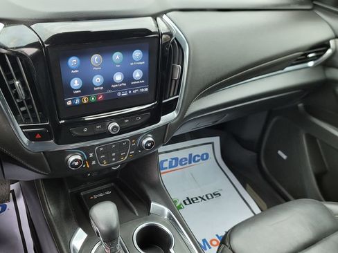 Used 2023 Chevrolet Traverse LT w/ LT Premium Package image 21