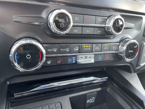 New 2026 Ford F350 Lariat image 27