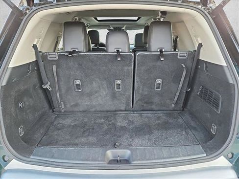 Used 2022 Nissan Pathfinder SL w/ SL Premium Package FWD image 6