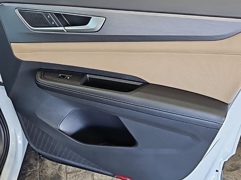 New 2026 Volkswagen Atlas Cross Sport SE image 11