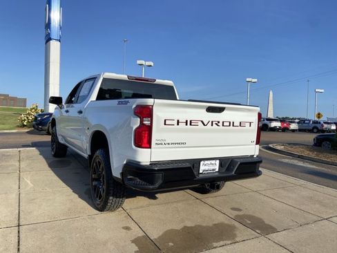 Used 2023 Chevrolet Silverado 1500 LT Trail Boss w/ Protection Package AWD/4WD image 9