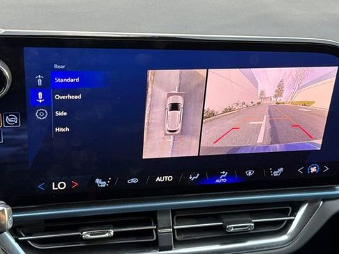 Certified 2024 Chevrolet Equinox EV LT image 26