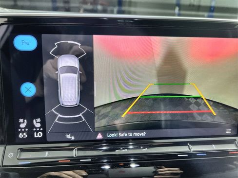 Used 2024 Volkswagen Atlas SE image 22