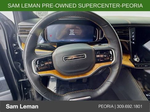 Used 2023 Jeep Grand Wagoneer L Series III w/ Rear Seat Video Group 1 AWD/4WD image 11