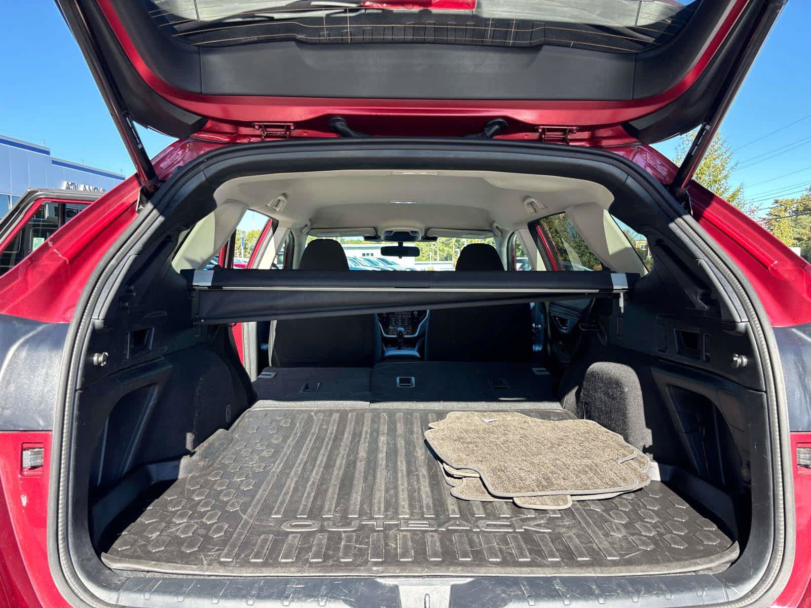 Used 2025 Subaru Outback Premium AWD/4WD image 17