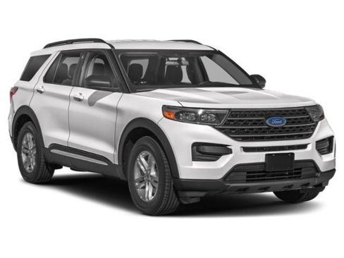 Used 2023 Ford Explorer XLT image 6
