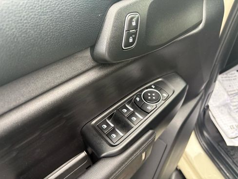 Used 2025 Ford Ranger XLT w/ Equipment Group 301A High AWD/4WD image 15