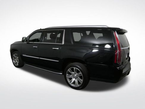 Used 2018 Cadillac Escalade ESV Luxury AWD/4WD image 8