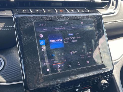 Used 2025 Jeep Grand Cherokee L Laredo w/ Luxury Tech Group I image 19