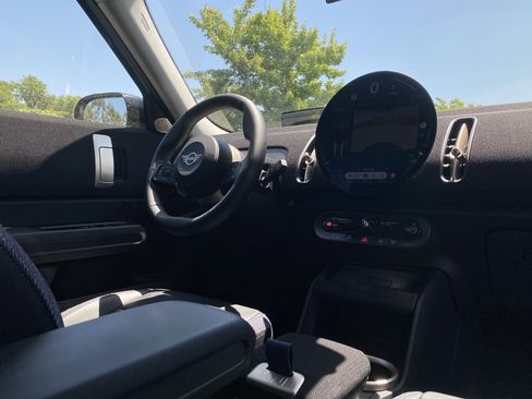 Used 2025 MINI Cooper Countryman S image 6