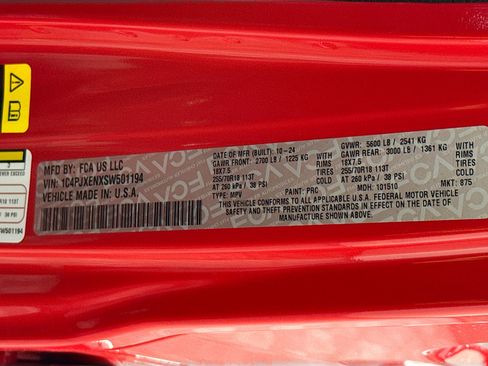 Used 2025 Jeep Wrangler Sahara image 39