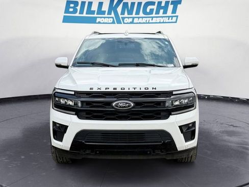 Used 2023 Ford Expedition Limited AWD/4WD image 8