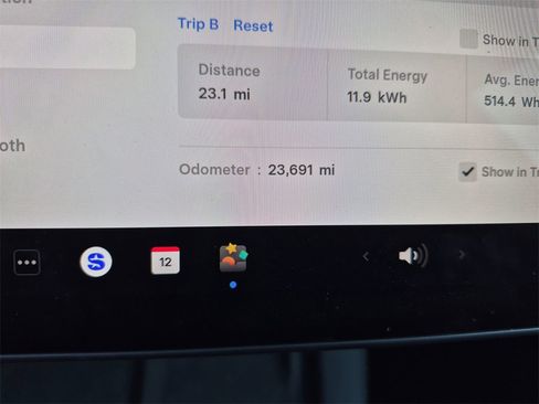 Used 2023 Tesla Model 3 Standard Range image 15