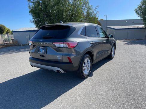 Used 2020 Ford Escape SE FWD image 5