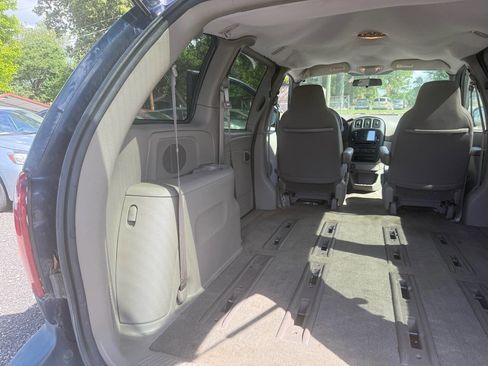 Used 2002 Dodge Caravan SE FWD image 19