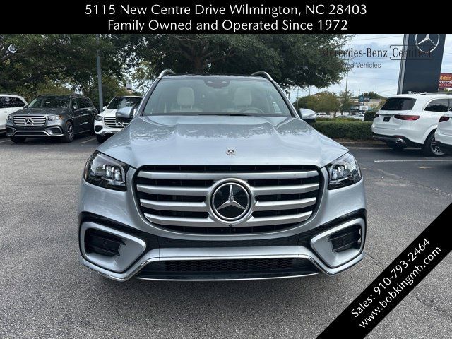 Certified 2025 Mercedes-Benz GLS 450 4MATIC image 9