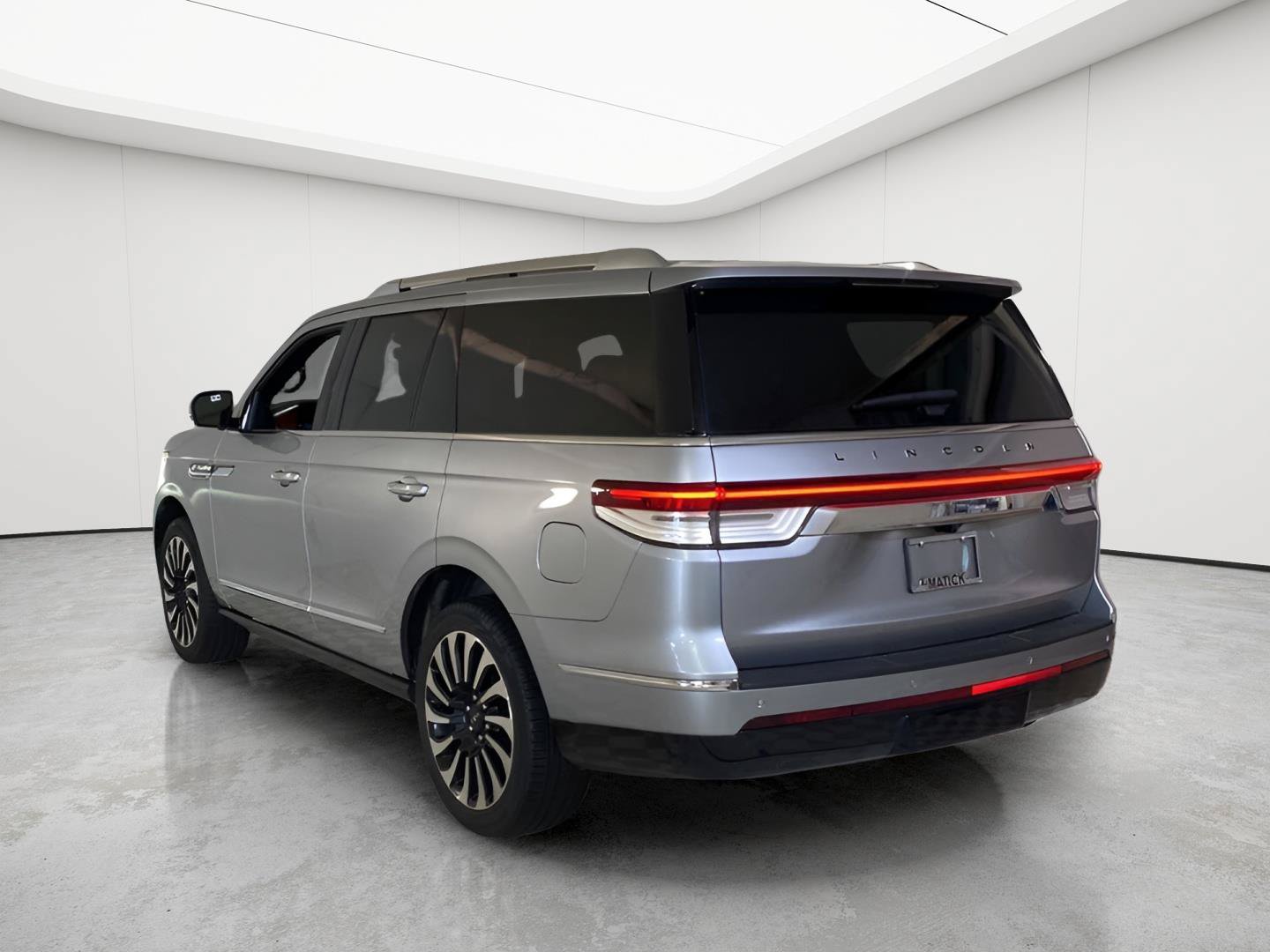 Used 2023 Lincoln Navigator Black Label AWD/4WD image 6