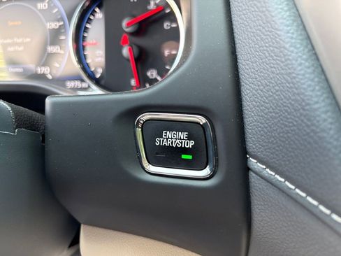 Certified 2023 GMC Acadia Denali w/ Denali Ultimate Package FWD image 21