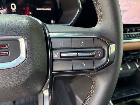 New 2026 GMC Canyon AT4 AWD/4WD image 17