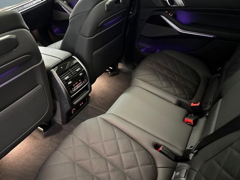 Used 2026 BMW X7 xDrive40i w/ Premium Package image 21