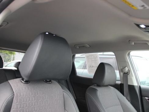 Used 2025 Kia Seltos S AWD/4WD image 33