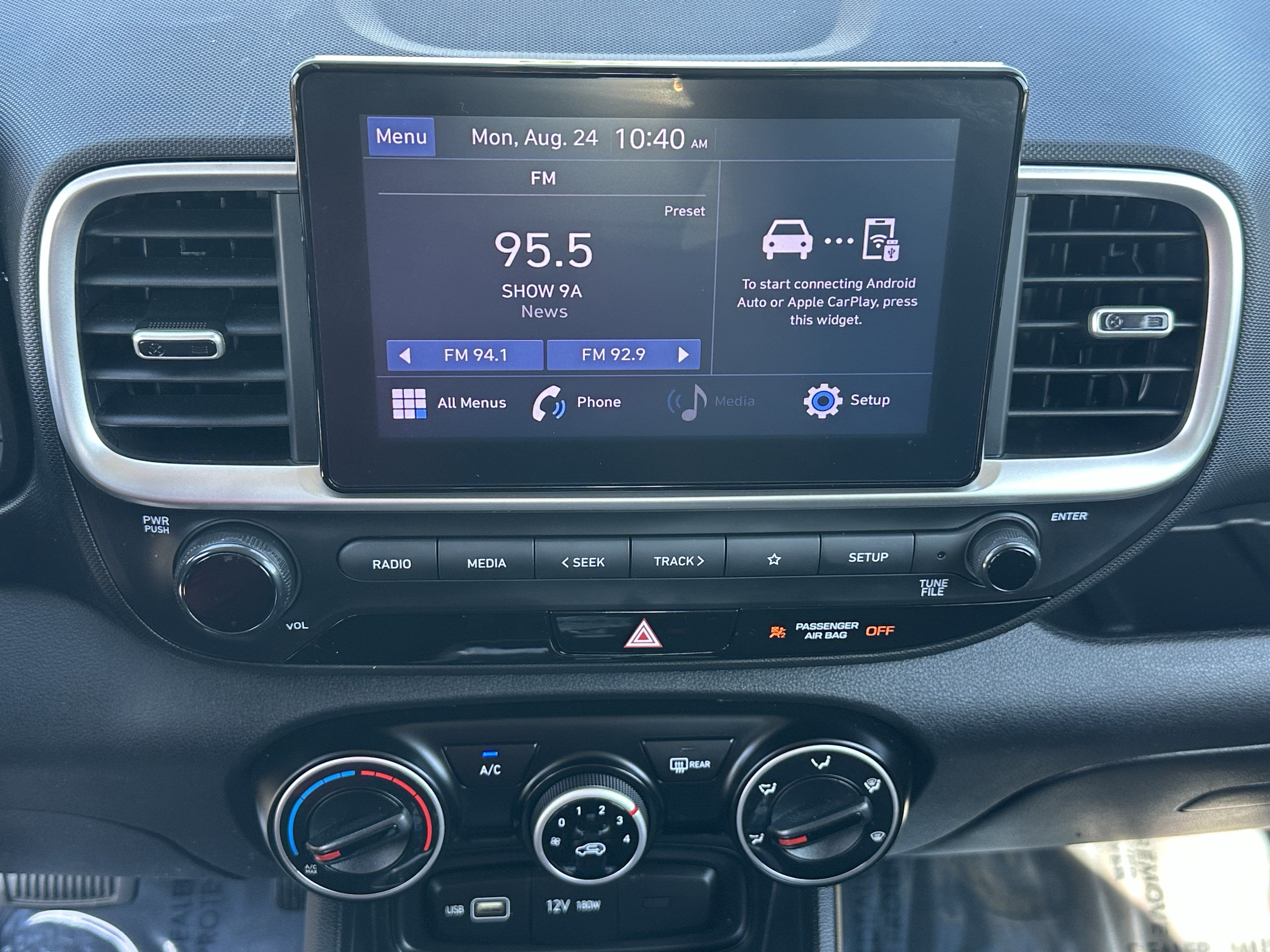 Used 2022 Hyundai Venue SE w/ Cargo Package FWD image 25