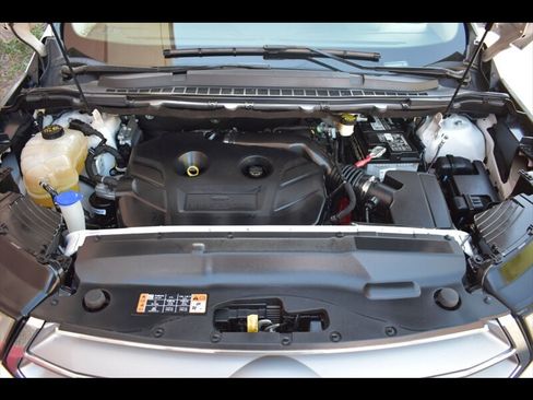 Used 2016 Ford Edge SEL image 39