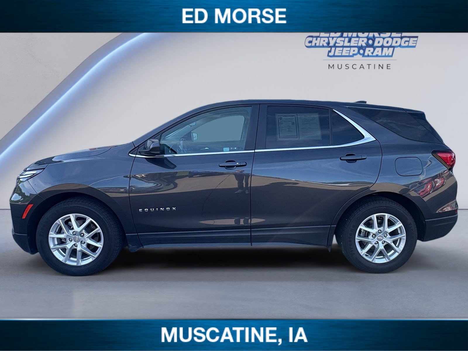 Used 2022 Chevrolet Equinox LT FWD image 2