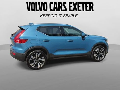 Certified 2024 Volvo XC40 B5 Core AWD/4WD image 12