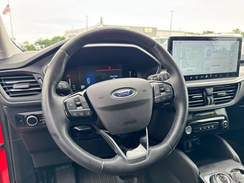 Used 2024 Ford Escape Active w/ Tech Pack #1 AWD/4WD image 11