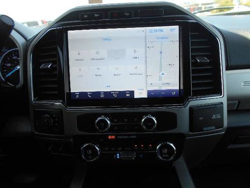 Certified 2022 Ford F250 Lariat w/ Lariat Value Package AWD/4WD image 11