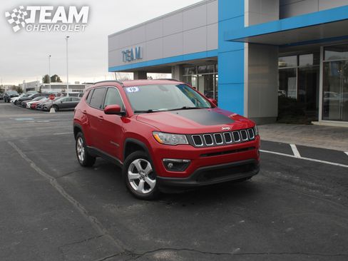 Used 2019 Jeep Compass Latitude w/ Popular Equipment Group image 2