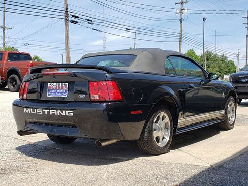 Used 2000 Ford Mustang Convertible RWD image 6