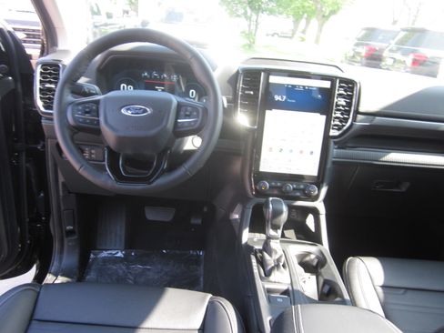 New 2025 Ford Ranger Lariat w/ Chrome Accent Package image 13