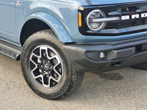 New 2025 Ford Bronco Outer Banks image 6