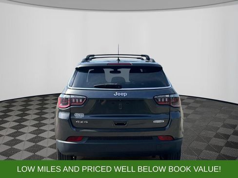 Used 2018 Jeep Compass Latitude w/ Cold Weather Group AWD/4WD image 4