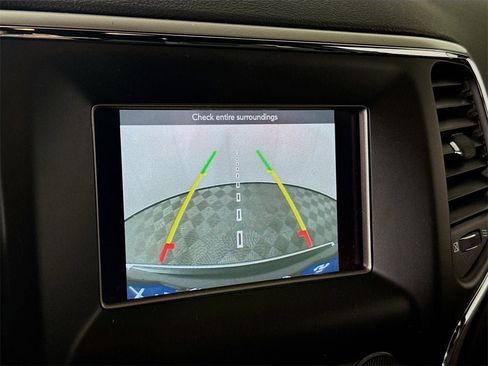 Used 2018 Jeep Grand Cherokee Limited w/ Trailer Tow Group IV image 7