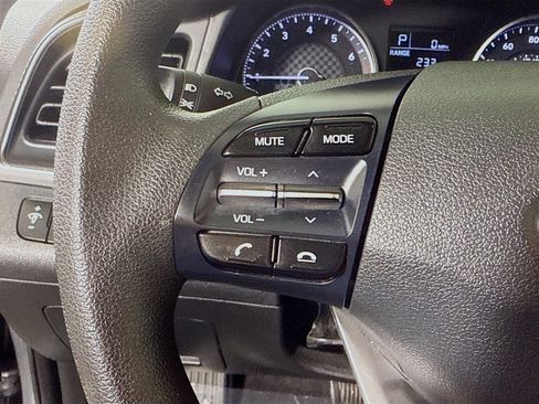 Used 2019 Hyundai Elantra SE w/ Cargo Package image 14