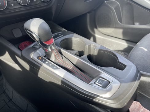 Used 2024 Chevrolet Trax RS w/ Sunroof Package image 25