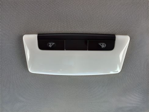 Used 2023 Nissan Rogue S FWD image 27