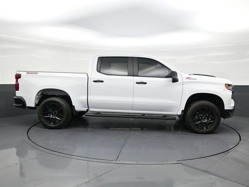 Used 2025 Chevrolet Silverado 1500 LT Trail Boss AWD/4WD image 6