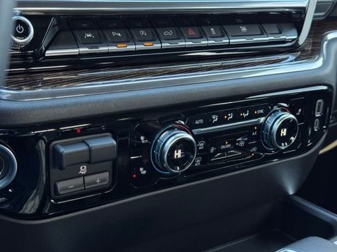 Used 2024 GMC Sierra 1500 Elevation w/ Elevation Premium Package image 34