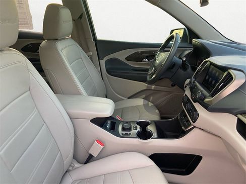 Used 2024 GMC Terrain Denali w/ Denali Premium Package image 15