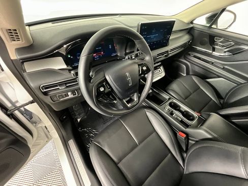 Used 2025 Lincoln Corsair FWD w/ Equipment Group 101A image 15