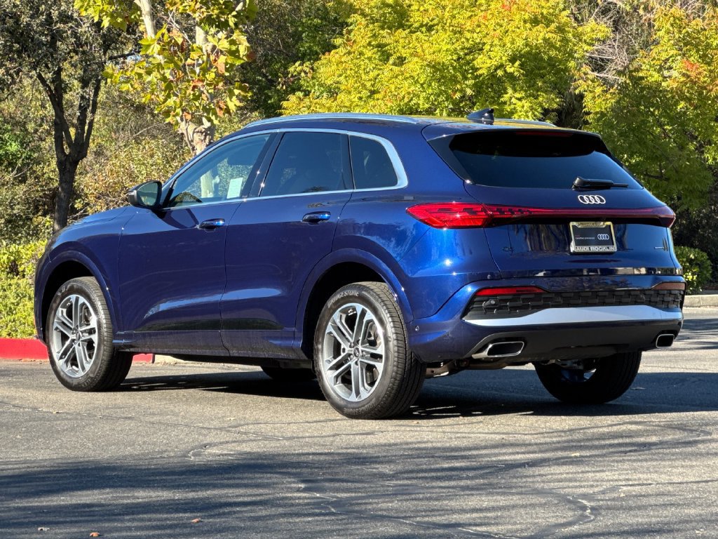 Certified 2025 Audi Q5 Premium Plus AWD/4WD image 7